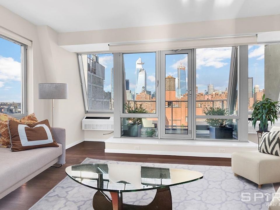トップス APT 444 W 19th St, New York, NY 10011 | Zillow