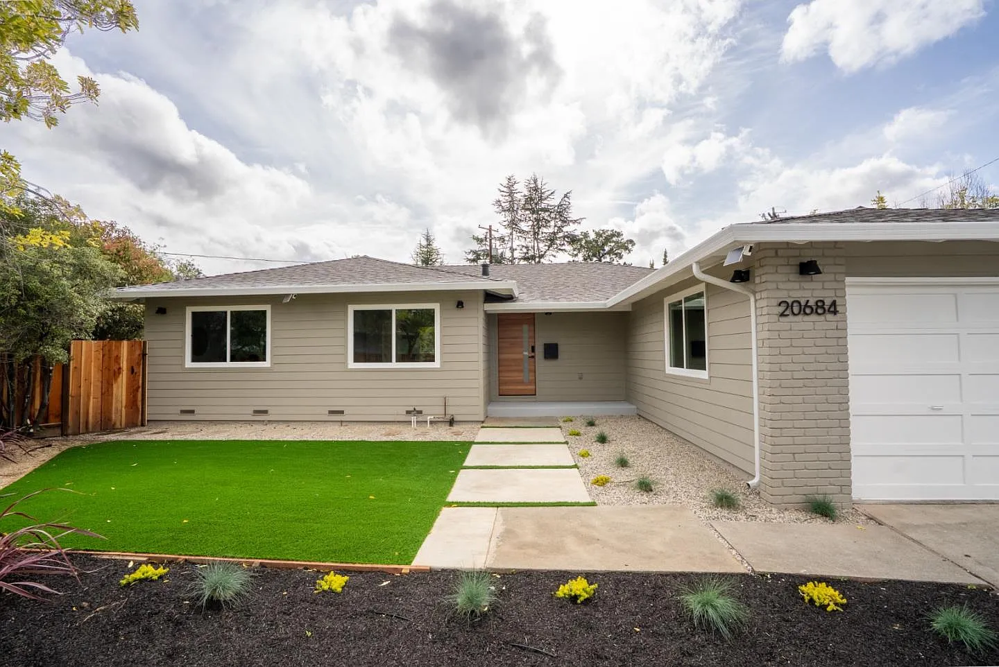 20684 Nancy Ct photo 1