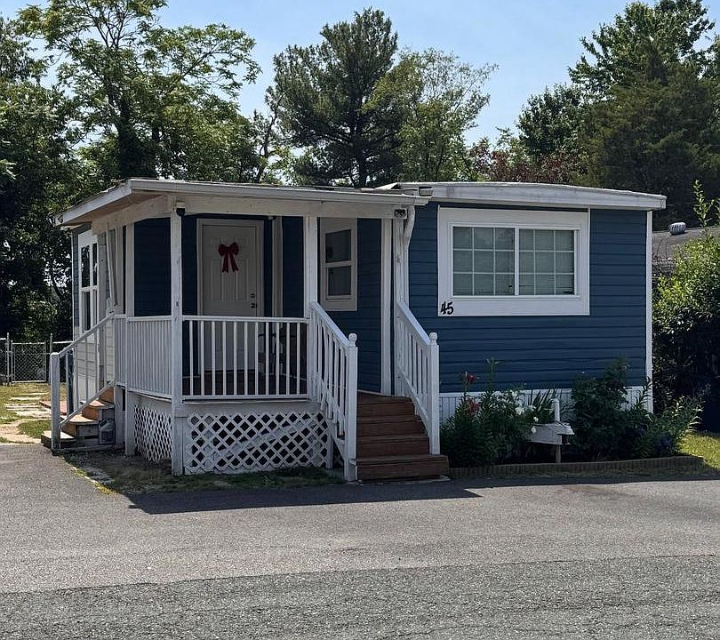 2nd image of 1800 Bel Air Rd #45
