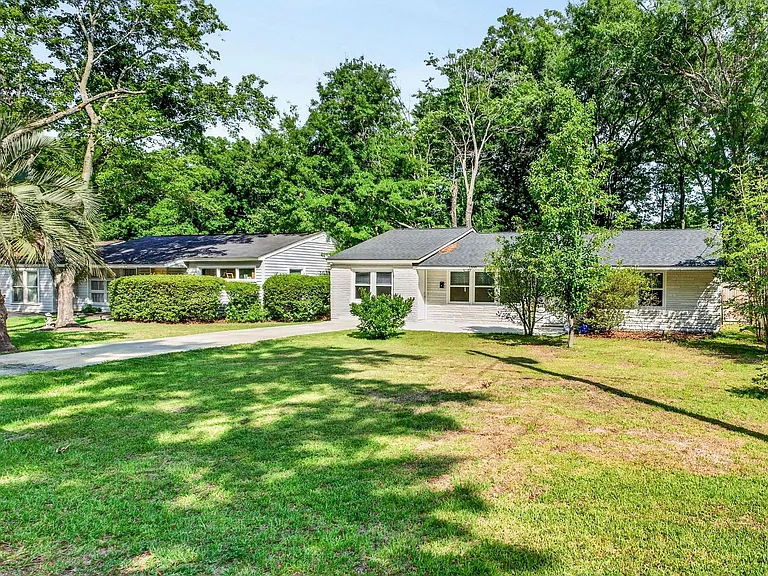 1208 Hawthorne Rd — Photo 4