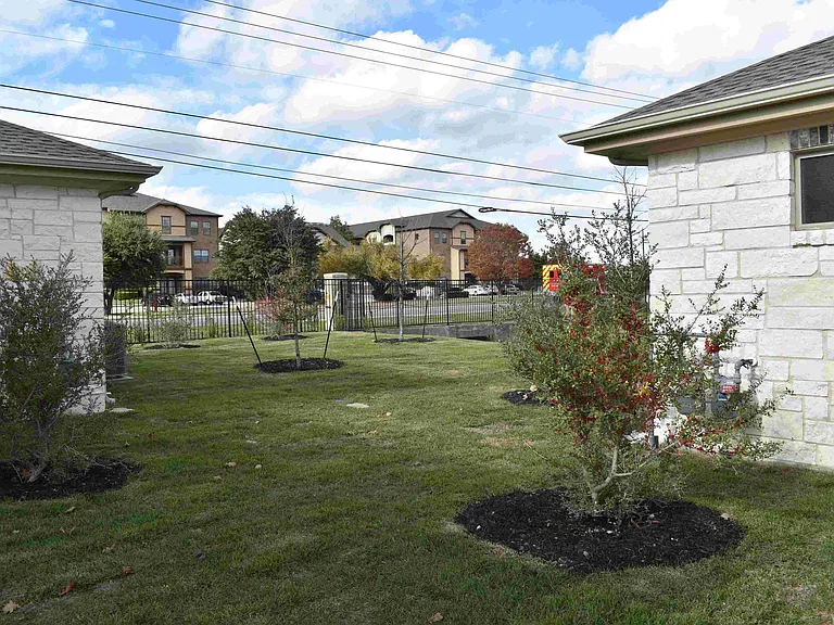 Windermere Parke Garden Villas — Photo 44