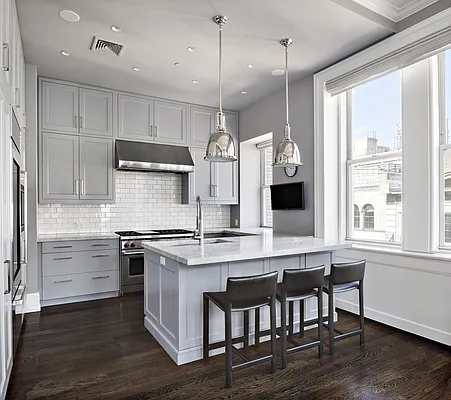 Sold by Compass | media 7