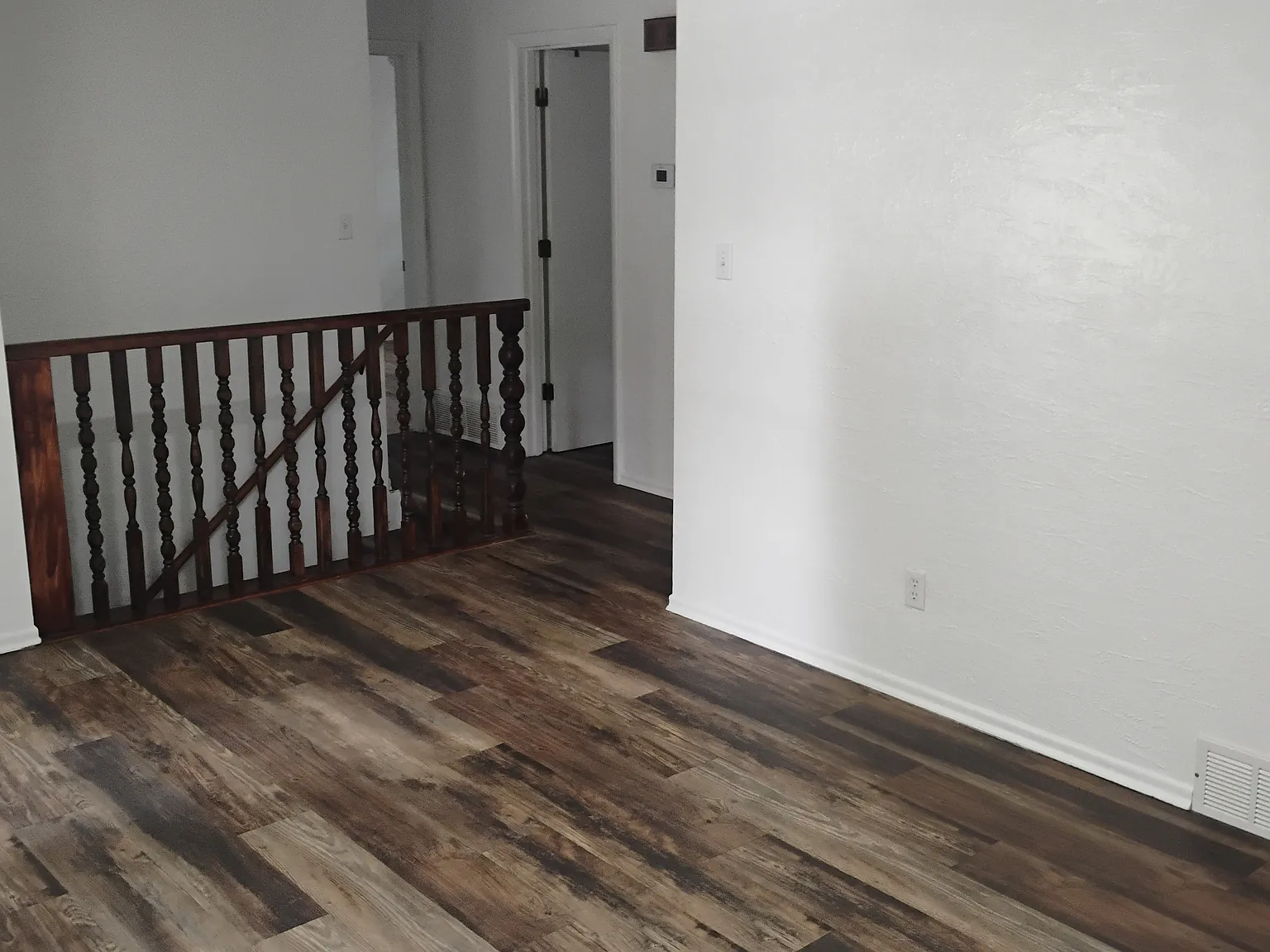 2 bed, 936 sqft, $1,355 — Photo 3
