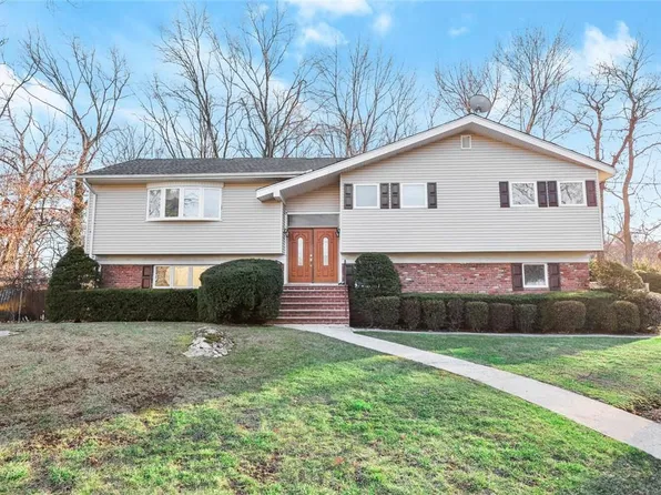 95 Ralph Road, New Rochelle, NY 10804