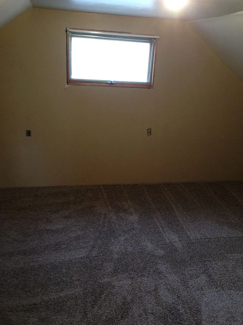 4 Bed 1 Bath + Double Stall Garage — Photo 3