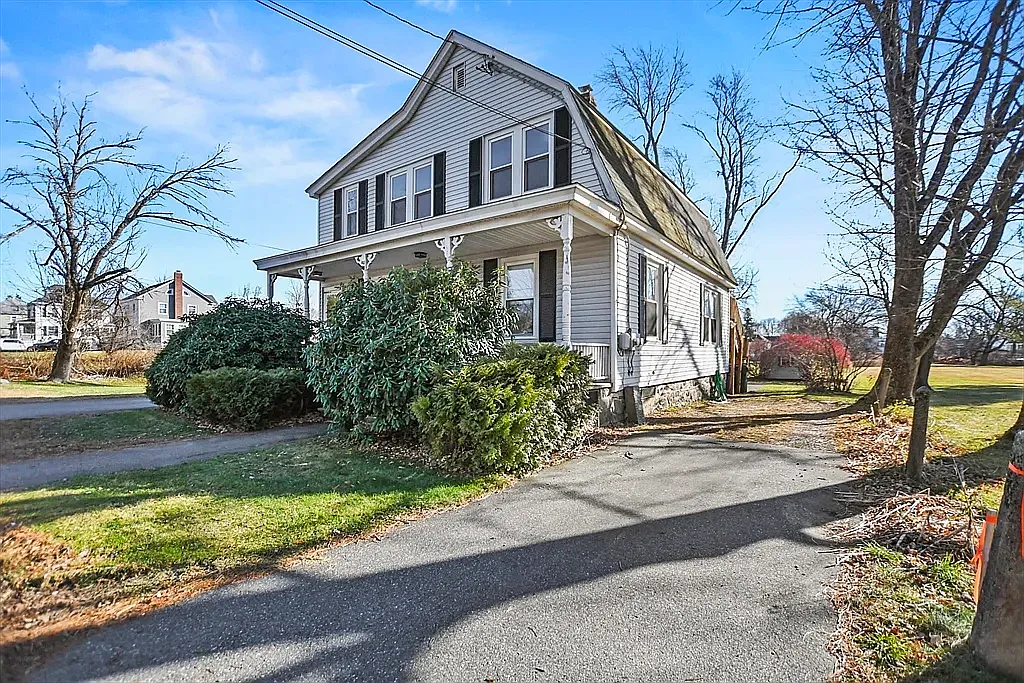 Building Photo - 151 Greenmont Ave #2