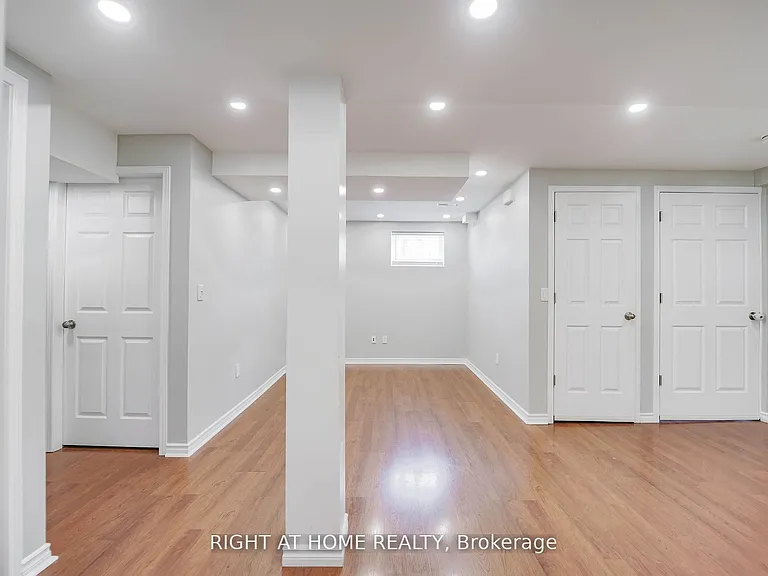2 Iangrove Ter — Photo 3