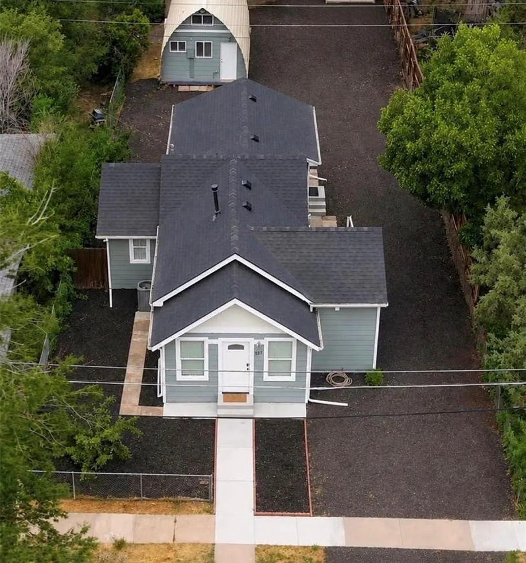 2 bed, 2.5 bath, 1592 sqft, $2,200 — Photo 1