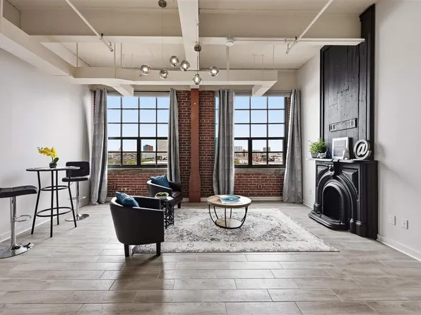 905 3rd St SE APT 406, Cedar Rapids, IA 52401