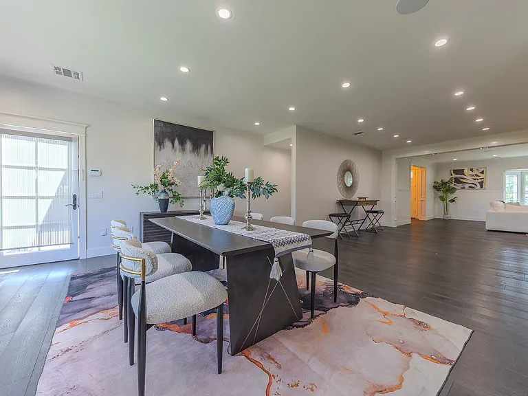 2150 S El Molino Ave — Photo 18