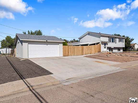 3rd image of 2303 Cheyenne Ave