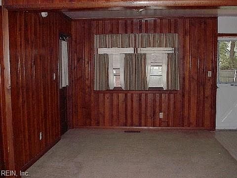3rd image of 46 Maxwell Ln