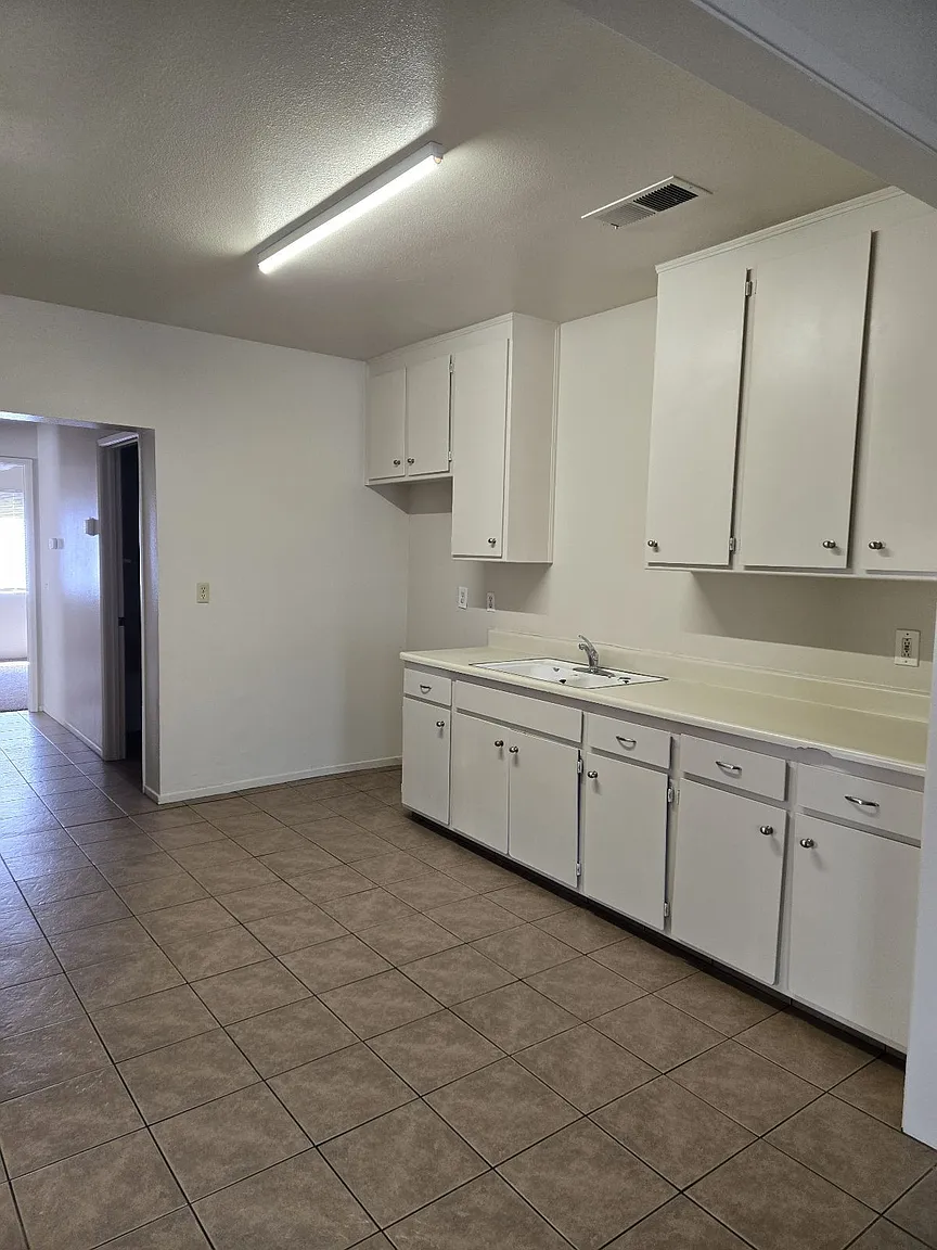 1673 Cypress Way photo 1