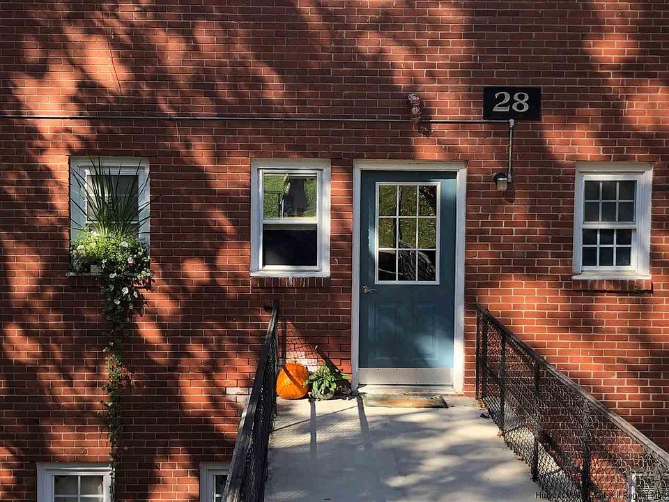 1st image of 28 Huguenot St APT 1