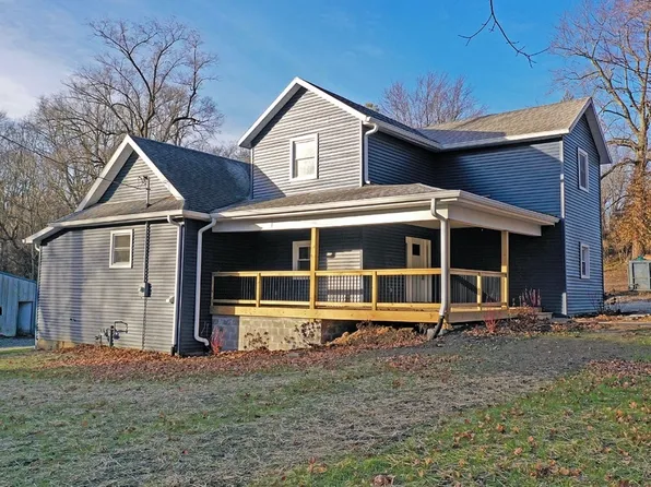 103 S High St, Springport, IN 47386