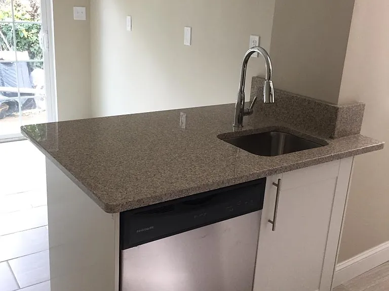 Kitchen eat-in island