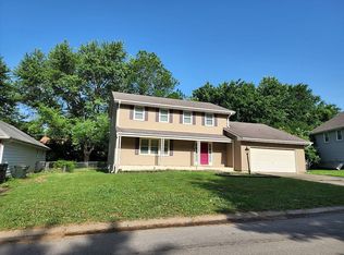 938 Ridge Dr, Warrensburg, MO 64093
