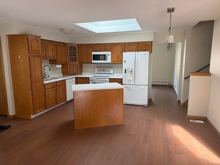 6306 Scott Ct — Photo 2