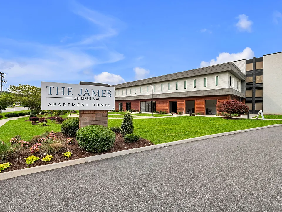 The James On Merrimac