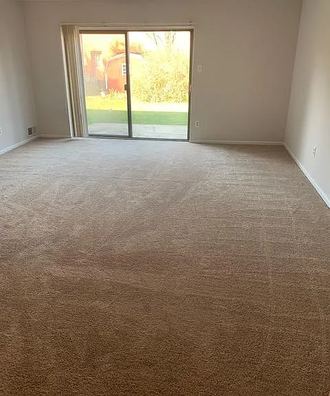 131 Caernarvon Ct — Photo 17
