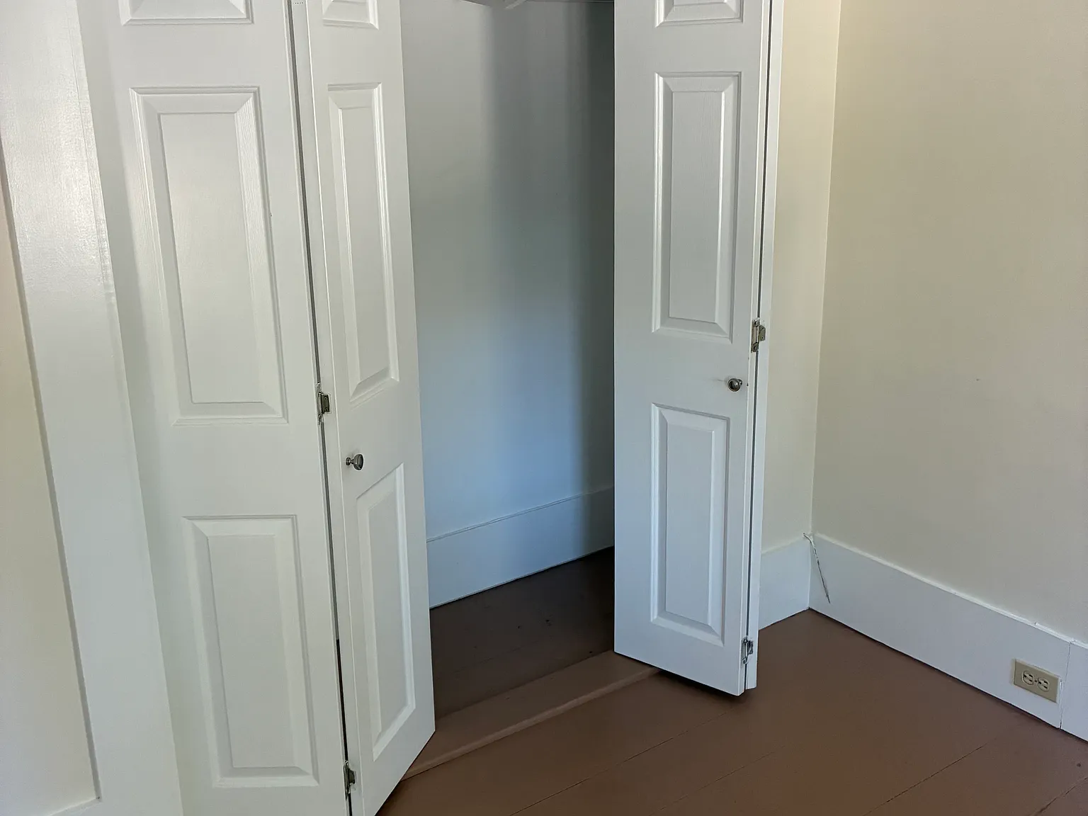 2 bed, 700 sqft, $2,000 — Photo 3