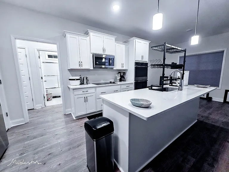1718 Oak Forest Dr — Photo 26