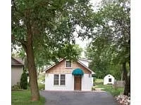 3929 Iris Dr photo 1