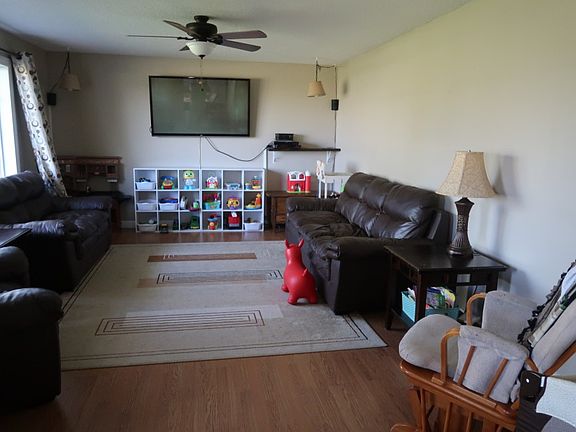 2nd image of 610 Lynn Dawn Dr