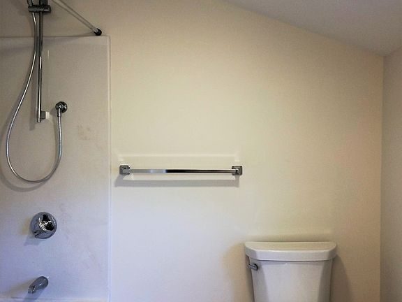 5th image of 1435 Chapel St Unit 3