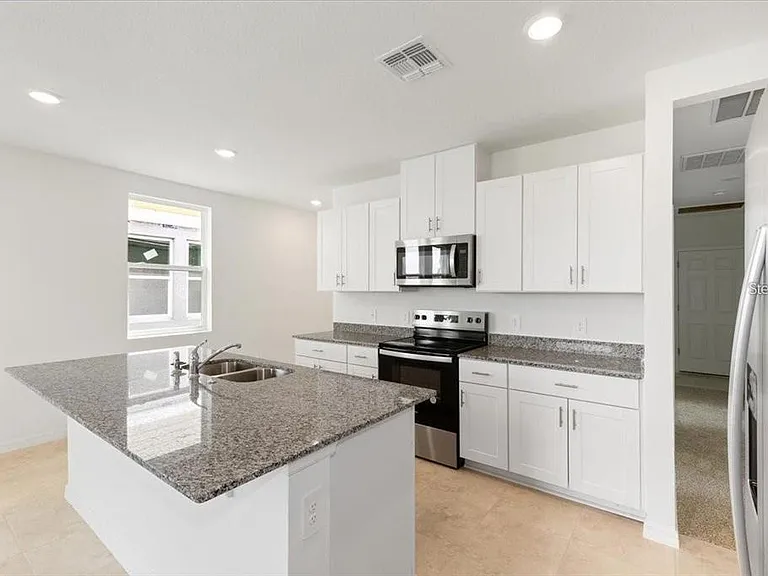 1361 Current Pl — Photo 3