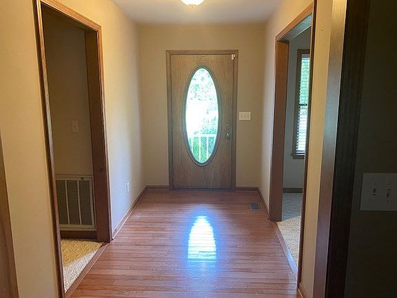 2nd image of 731 Lakemont Dr
