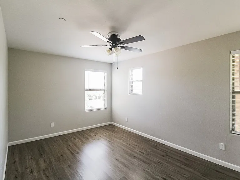 17110 N 184th Dr — Photo 14