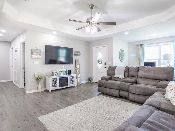 4th image of 28 Rubens Ln