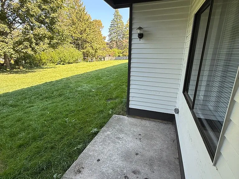 3278 North Dousman St. — Photo 20