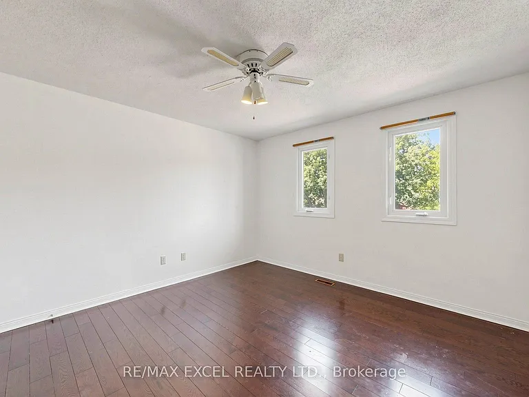 21 Mary Gapper Cres — Photo 42