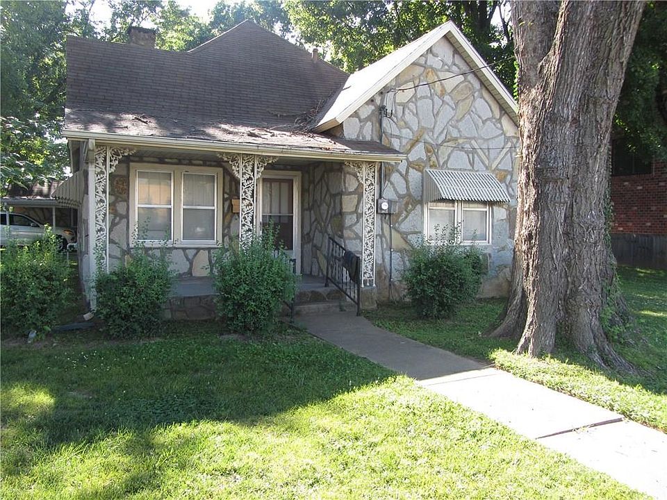 1st image of 217 NW A St