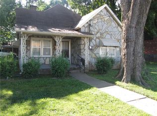 217 NW A St, Bentonville, AR 72712