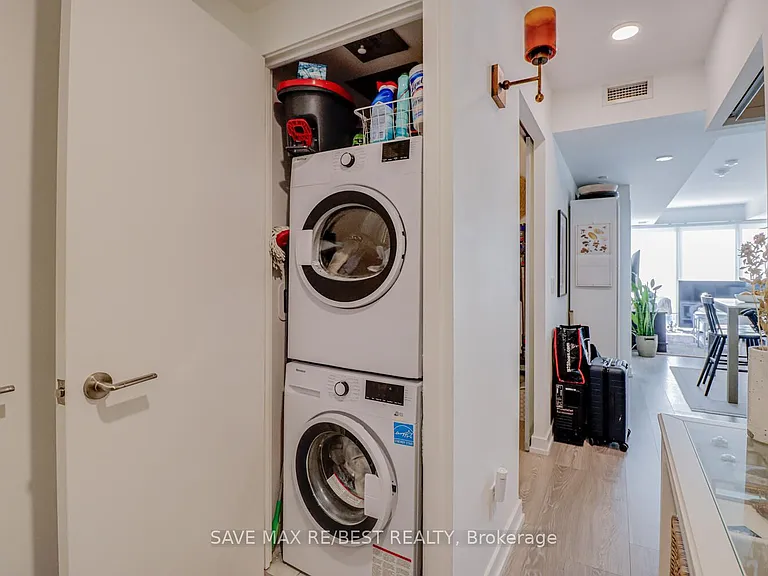 19 Western Battery Rd #2810 — Photo 17