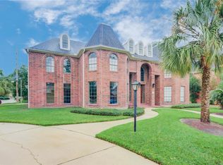 8006 Oxfordshire Dr, Spring, TX 77379