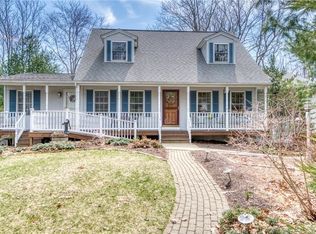 338 Rockland Rd, Scituate, RI 02857