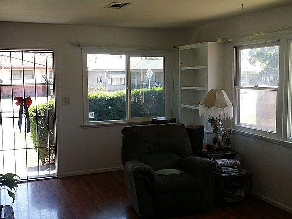 2nd image of 9758 Mango Dr