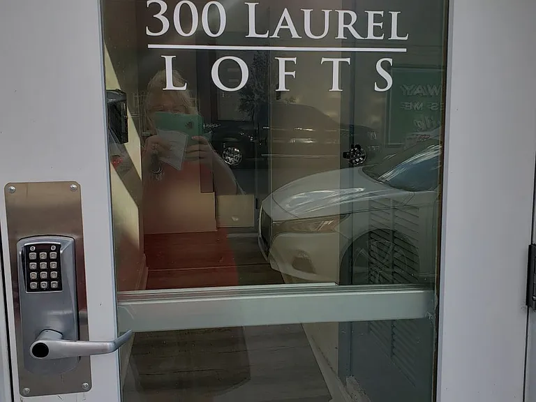 300 Laurel St #2 — Photo 1