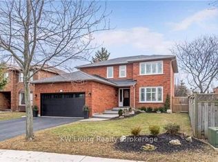 188 Stevenson Rd, Oakville, ON L6L6G9