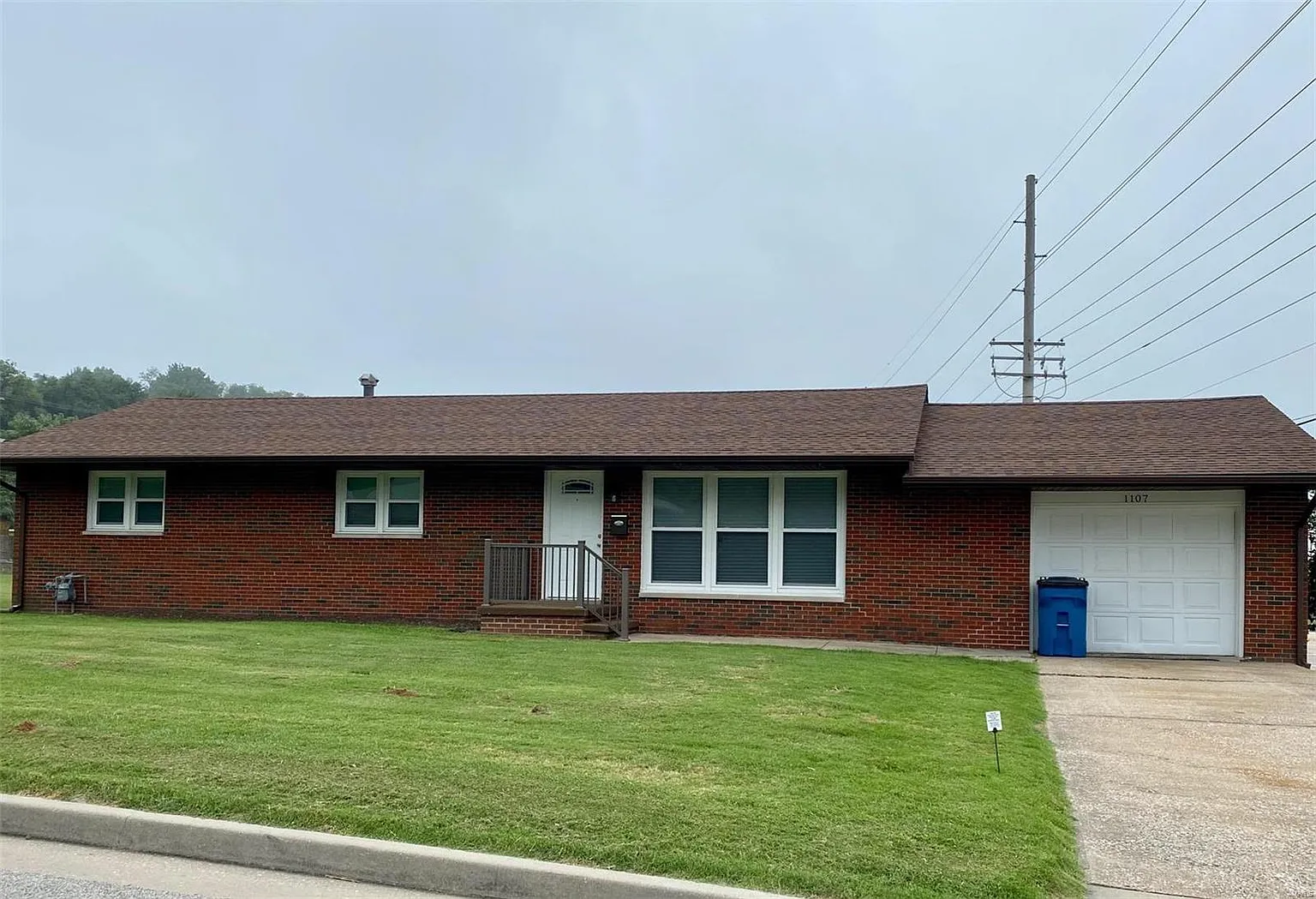 1107 Ostle Dr photo 1