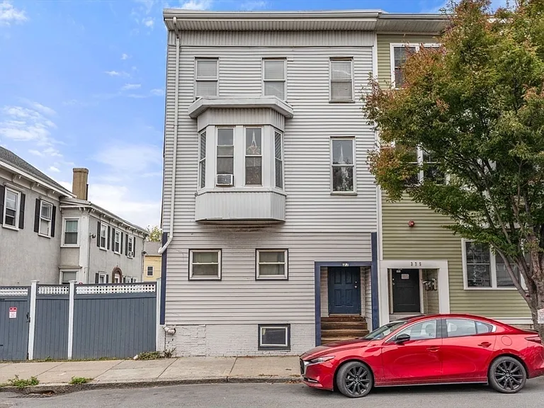 377 Dorchester St #2 — Photo 14