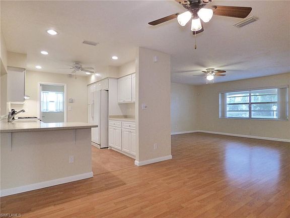 5th image of 1427 Alwynne Dr N