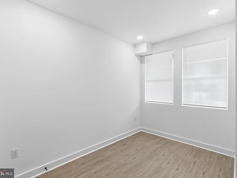 863 N 43rd St #2 — Photo 3