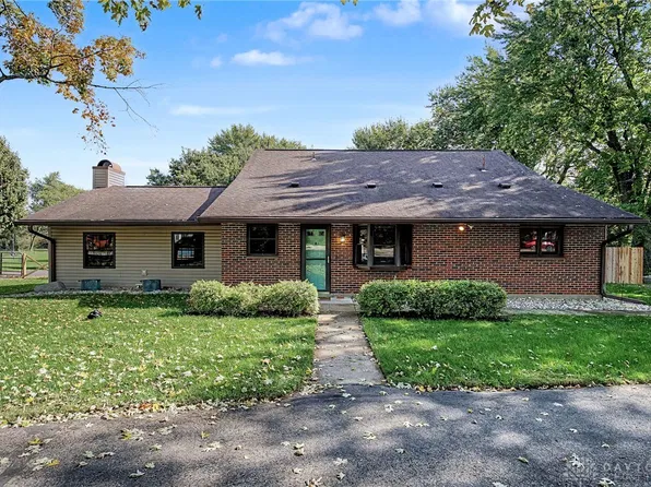 8145 S Palmer Rd, New Carlisle, OH 45344