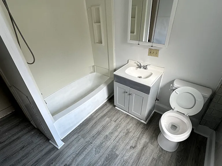 411 E Pearl St #2B — Photo 6