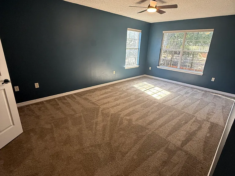 5153 Victoria Dr — Photo 34